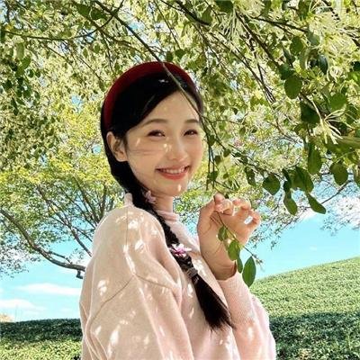 我们是共产主义省略号海报